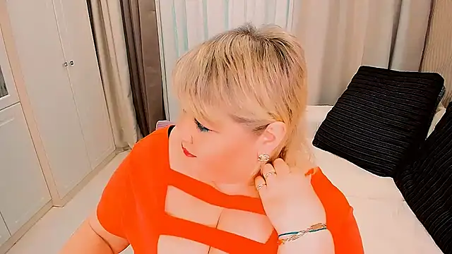 BIGTITSBBW Adlı Modelin Canlı XXX Sohbeti