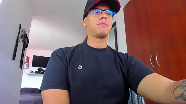 _John_Boy_ Adlı Modelin Web Kamerası Şovu