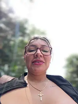 DIANITA_1988's Live XXX Chat