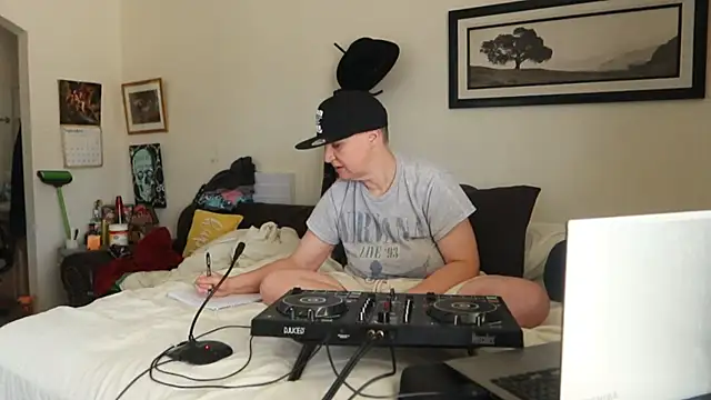 BellaBlueBBW's Webcam Show