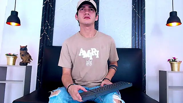 Chat +18 de Feiccer_Castquer ao vivo