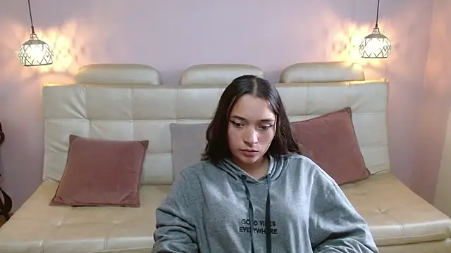Marianne_Cam: онлайн-чат
