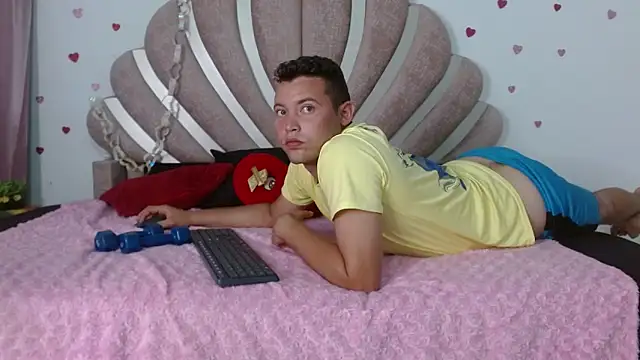 sven_fox723 Show Webcam