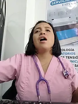 Nurse_Alice-7: онлайн-секс-чат