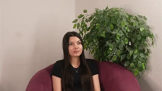 XXX chat uživo modela LeisaChinskey