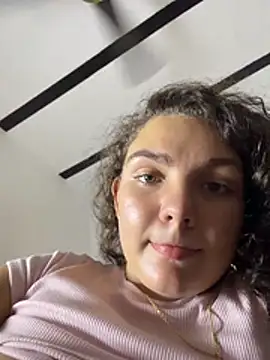 Eva_stark10 Adlı Modelin Canlı XXX Sohbeti