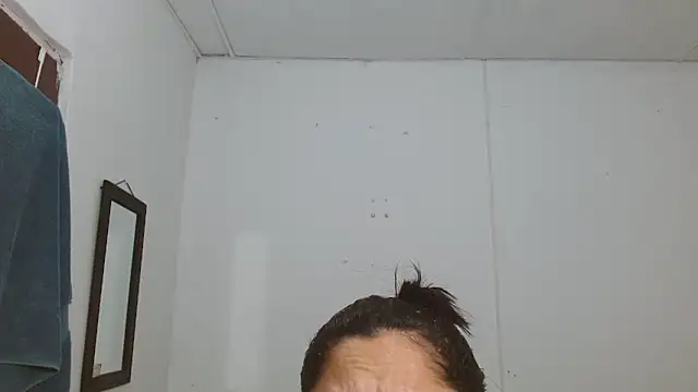 Chat XXX en directo de Thalian