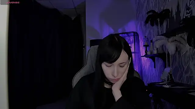 Chat +18 de SeraphineSparda ao vivo