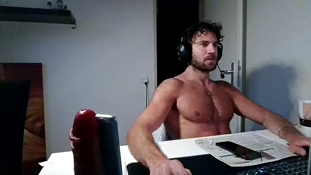 alpha-hunk 现场XXX聊天