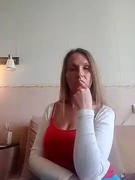 Evelina_cute 即時 XXX 聊天