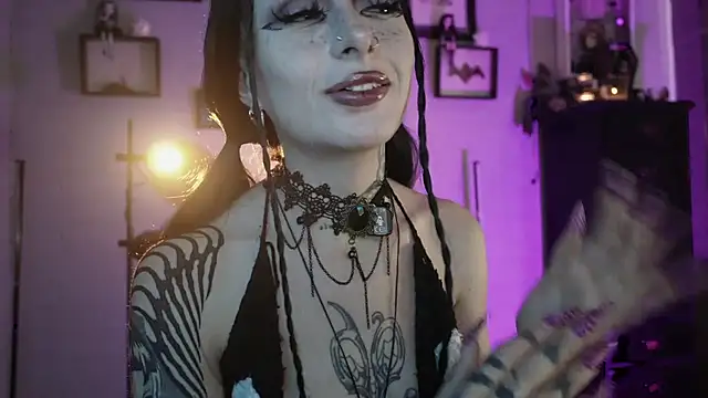 insania_9999_ live XXX chat
