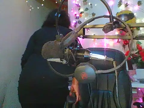Anaconda2350 Live XXX-Chat