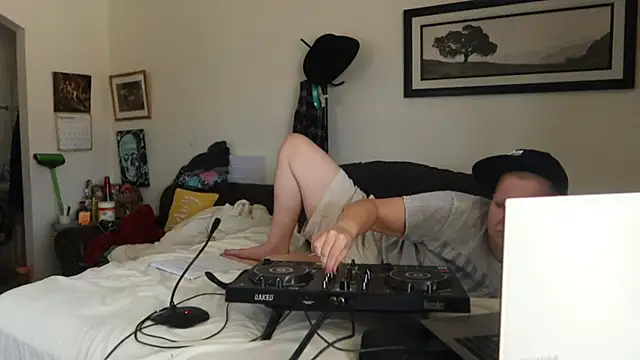 BellaBlueBBW 现场XXX聊天