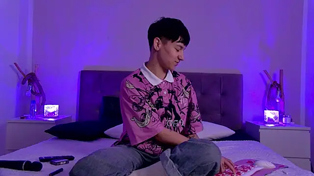 แชท XXX สดของ JessyAdoryx