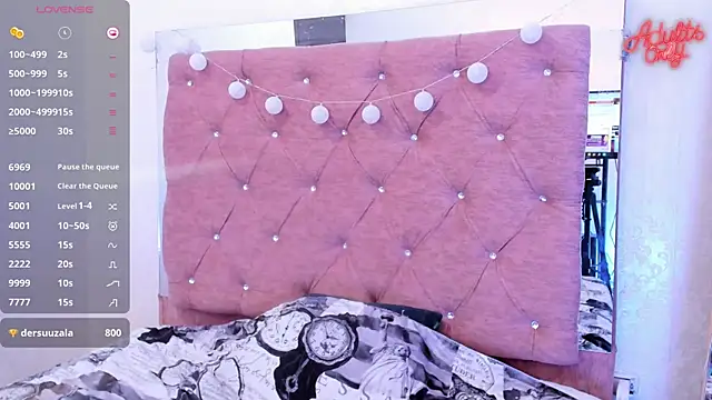 Chat +18 de Alaia2 ao vivo