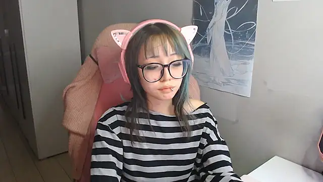 XXX chat uživo modela SaxonDibs