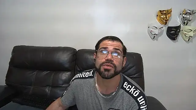 Zander823 Pertunjukan Webcam