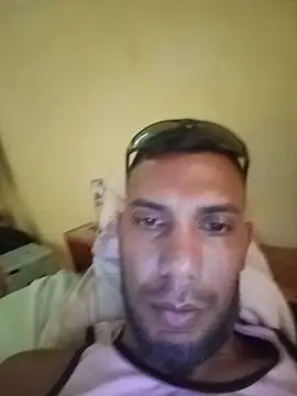 UnreadyChutzpa Chat XXX live