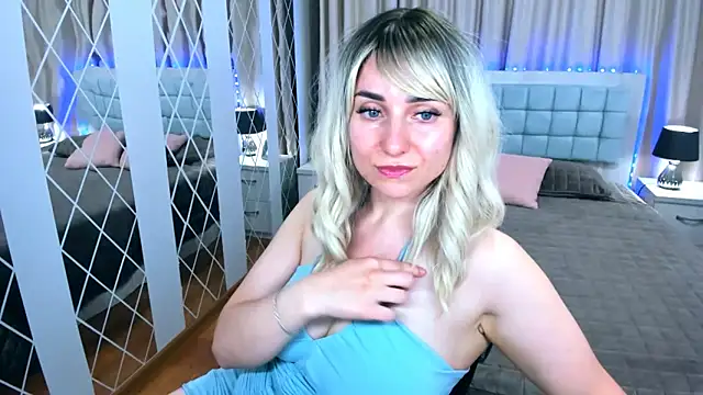 MilenaBlossom's Live XXX Chat