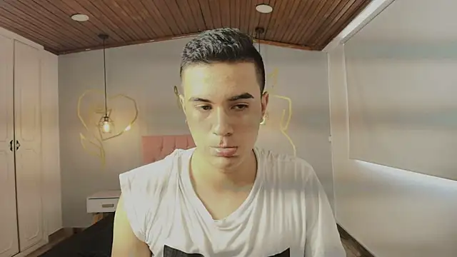 Andrew_Hill's Webcam Show