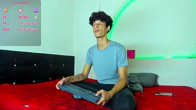 liammendoza98 Webcam Show
