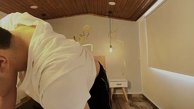 Show de Andrew_Hill na webcam