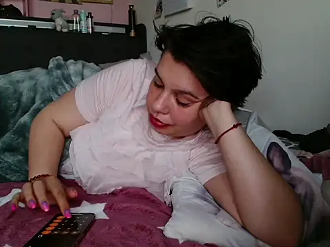 Carolineisback – webcam-show