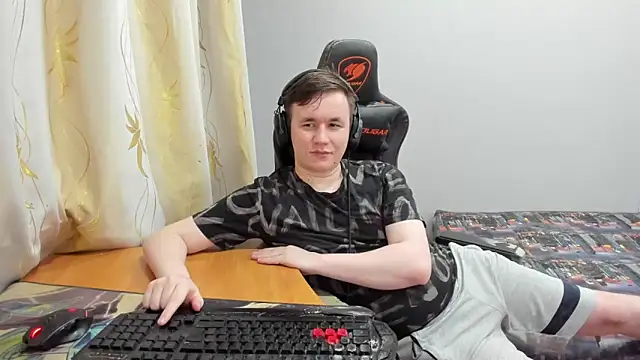 iliaskrislove 网络视讯表演