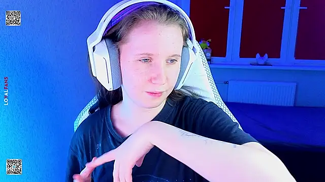 Chat +18 de mon_lola ao vivo