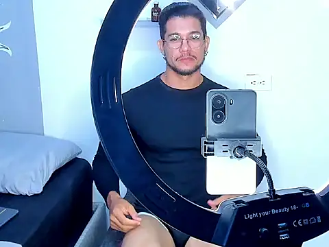 Chatroom XXX en direct de Nolan_joness