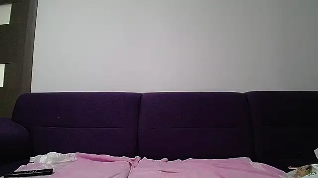 Julianna68 Adlı Modelin Canlı XXX Sohbeti