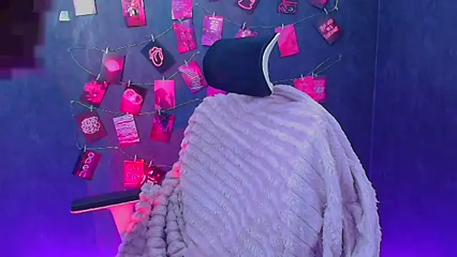 Aishell_ – Naživo XXX chat