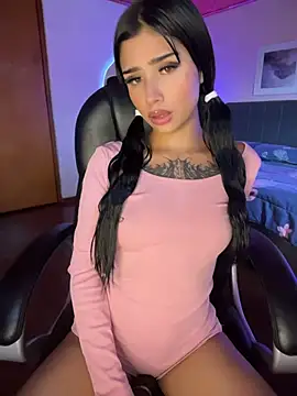 Shalom_pink18のライブXXXチャット