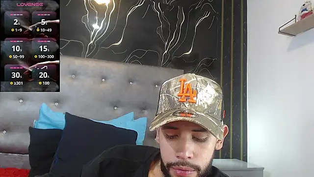 Chatroom XXX en direct de Roger_Shaw