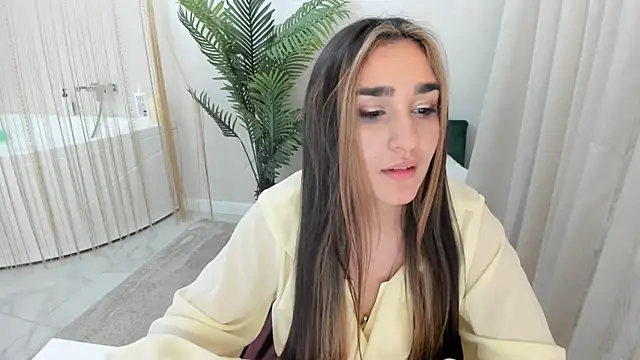 GoldenHeart_1's Live XXX Chat