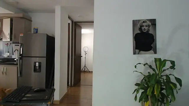 Ferotic_SexAddict Webcam Show
