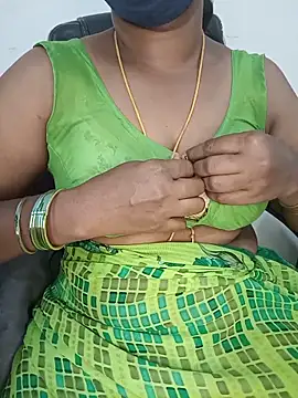 Tamil-hotwife's Webcam Show