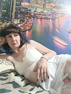 Laura_Kiss 现场XXX聊天