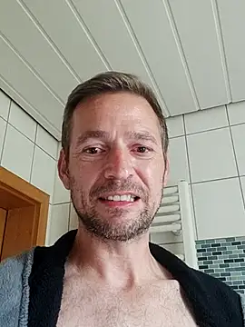 janosch319 Adlı Modelin Canlı XXX Sohbeti