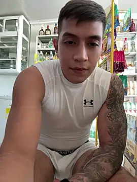 OliverWest04's Live XXX Chat