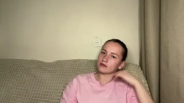 Chat +18 de RhondaBessler ao vivo