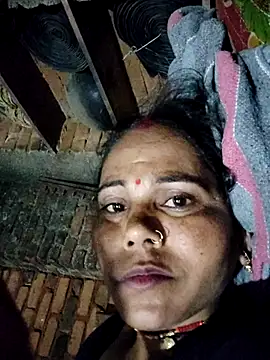 Pooja750 Show in webcam
