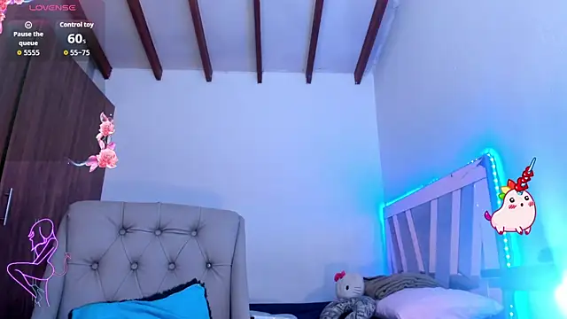 SkyeGabbyRoseのウェブカメラショー