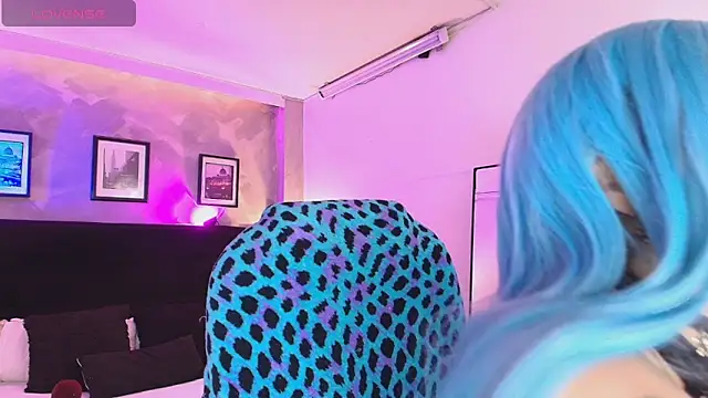 Rossiee_huntt Webcamshow