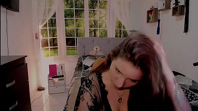 vanessabrown_ Adlı Modelin Canlı XXX Sohbeti