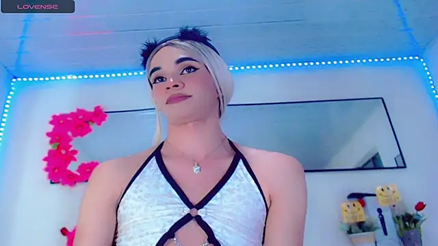 Show modela Karla_hot777 na web-kameri