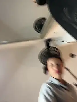 Онлайн чат XXX Caroline_daring
