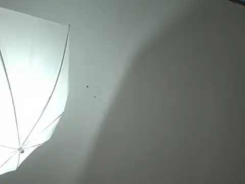 miss_charlott_18のライブXXXチャット
