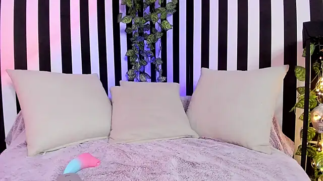 liz_goth's Live XXX Chat