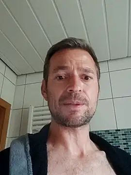 janosch319 Webcamshow